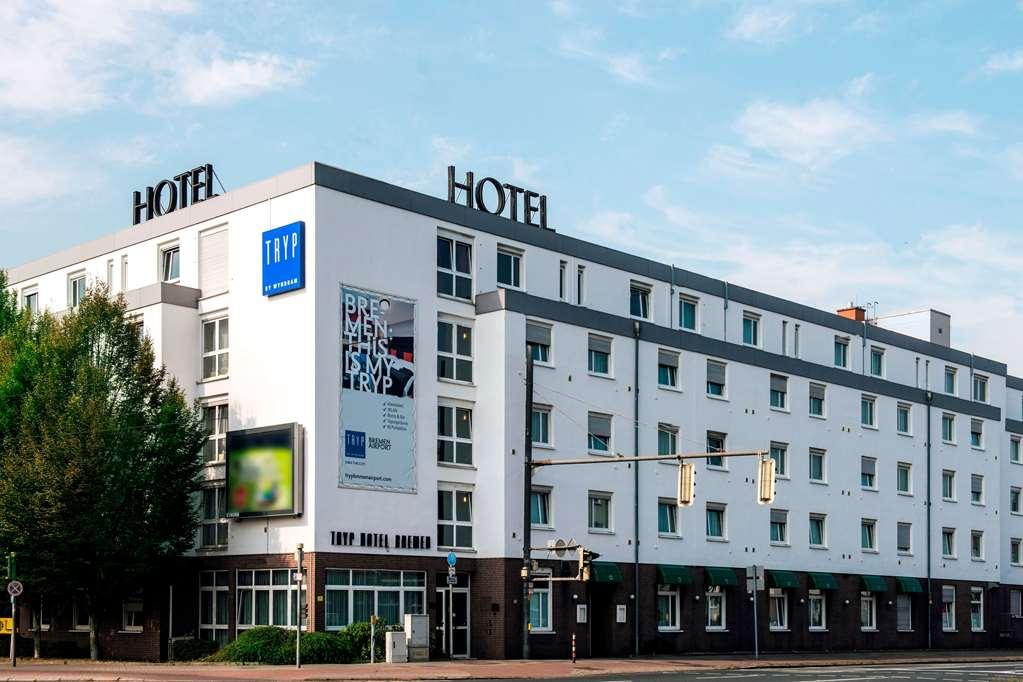 Отель Tryp By Wyndham Bremen Airport Экстерьер фото